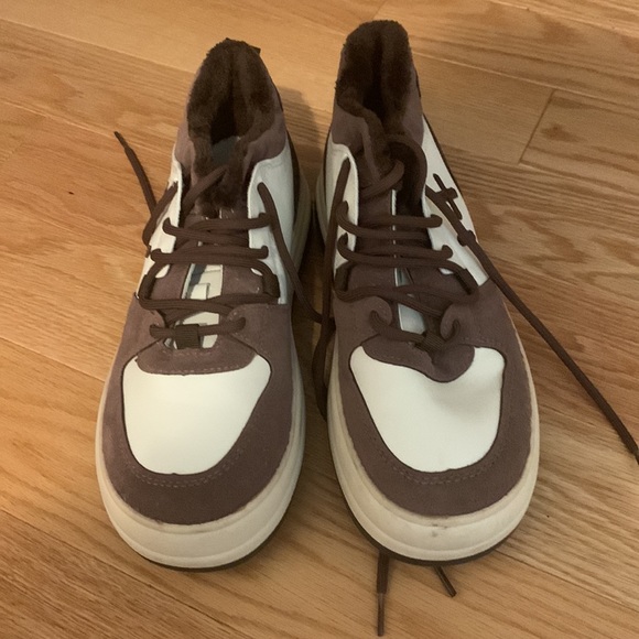 “Multi-Panel Design Lace-up Skate Shoes” from SHEIN - Picture 6 of 7